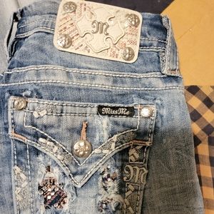 Womens Miss Me  Cropped jeans.